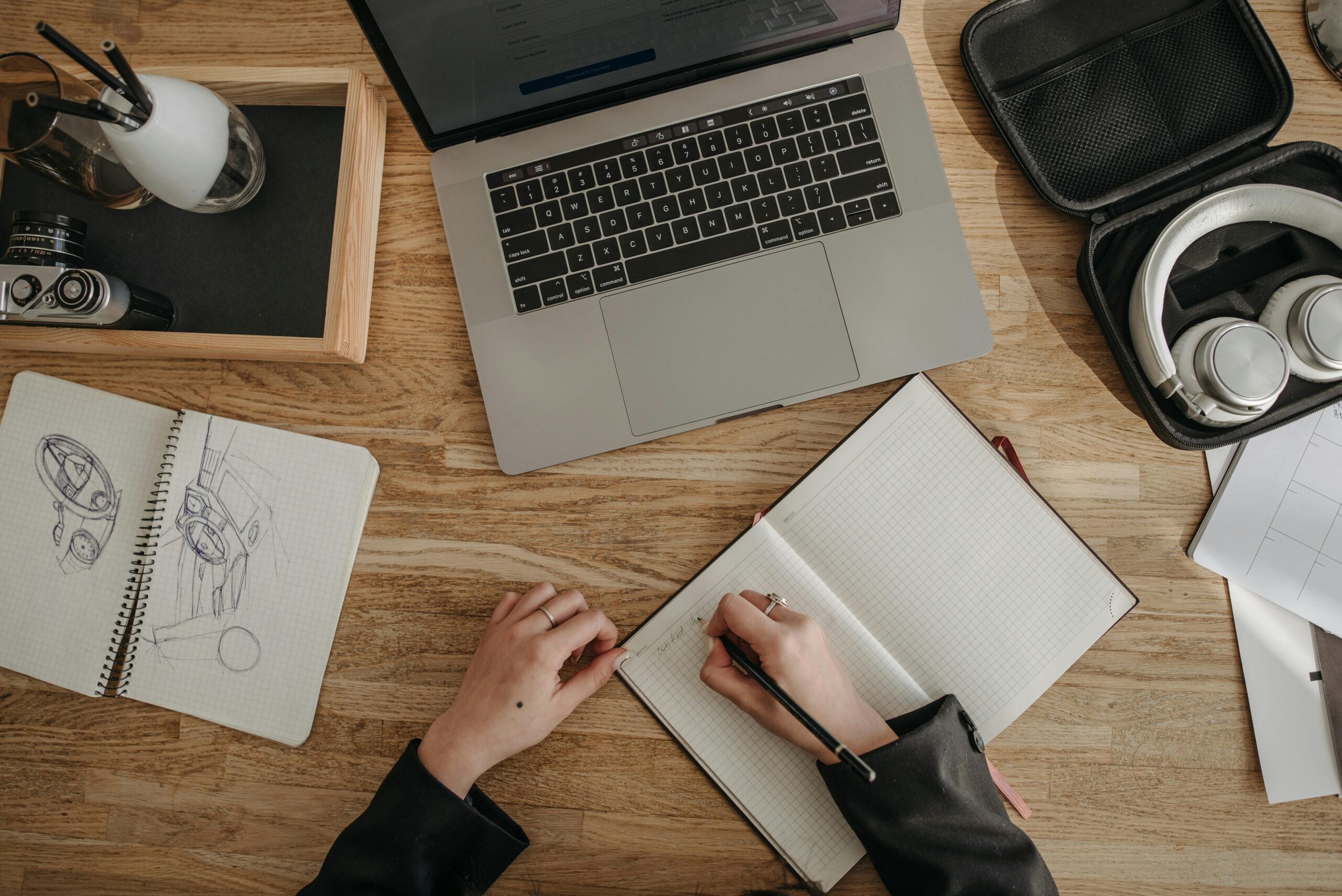 Top 10 AI Productivity Hacks for Remote Workers