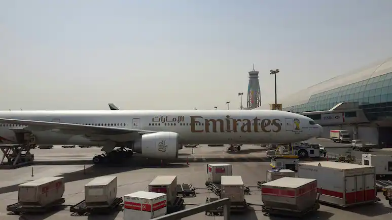Dubai airport shuts down