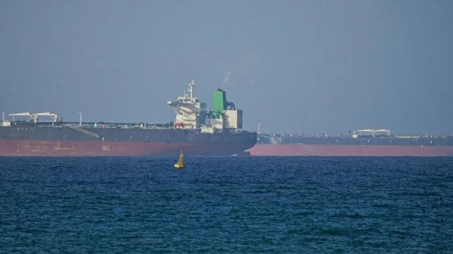Hormuz Shipping Crisis Deepens as Tanker Traffic Collapses