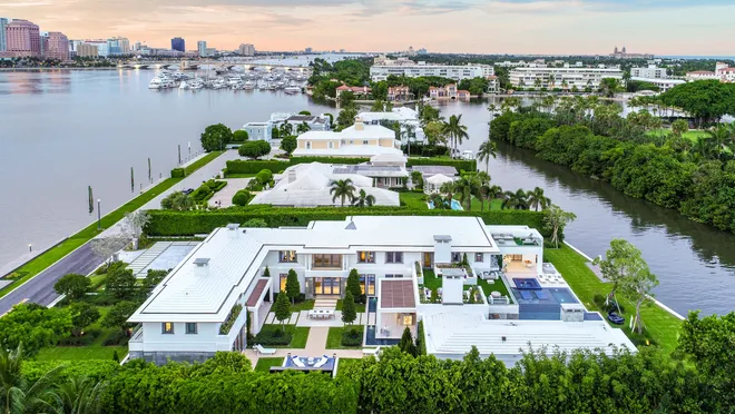 No-Phone City: Billionaire Buys Private Island