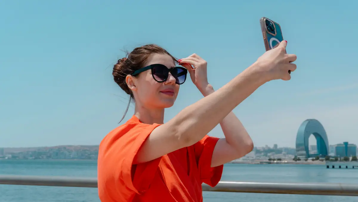 AI Travel Scams: Turn Holiday Photos Into Security Risks