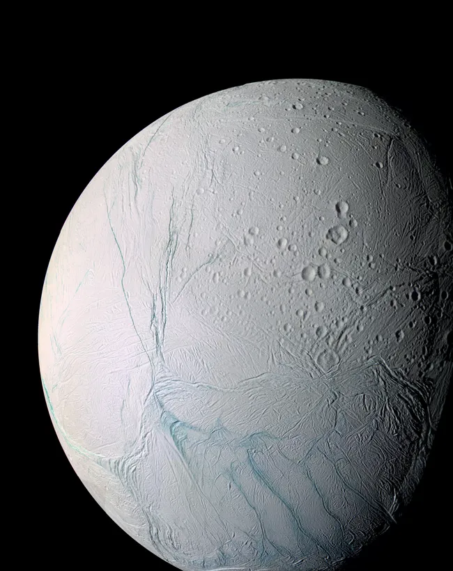 Enceladus Life 2026: New Clues From Saturn’s Ocean Moon