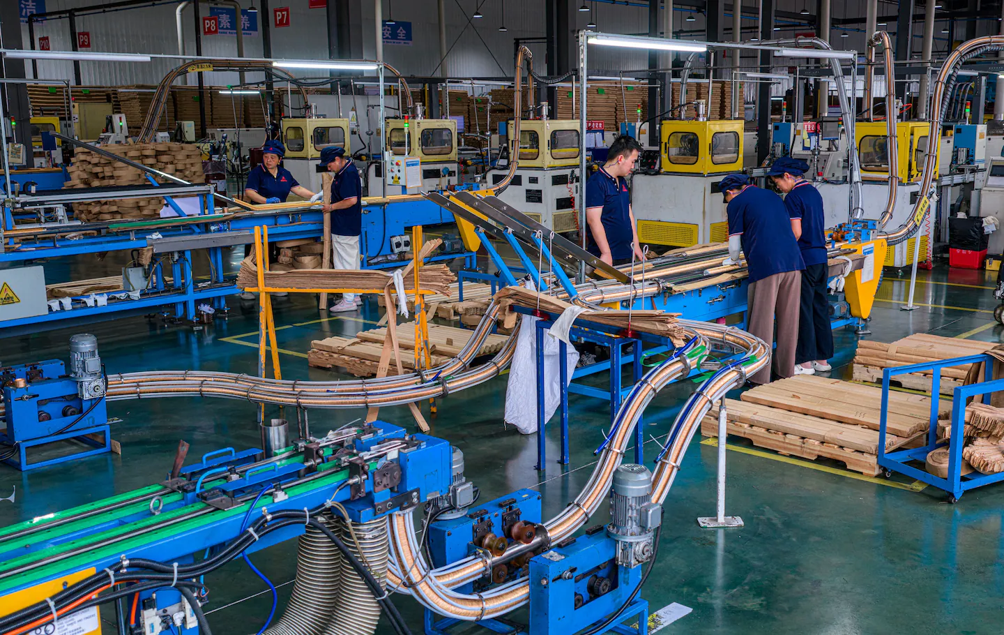 360 Million Views: Why Chinese Workers Are Fighting Back Against the 6-Day Workweek