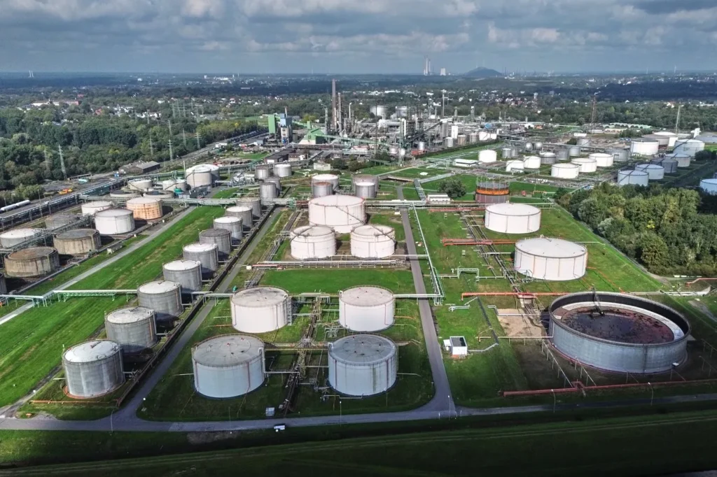 G7 Oil Reserve Release 2026: Will 100 Million Barrels Cut Fuel Prices?