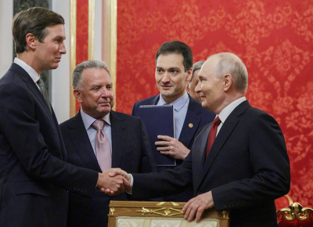 Putin Meets a US Envoy: Can Diplomacy Move the Ukraine War Toward Talks?